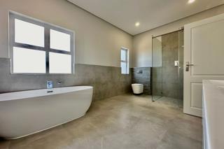 4 Bedroom Property for Sale in Flamingo Vlei Western Cape